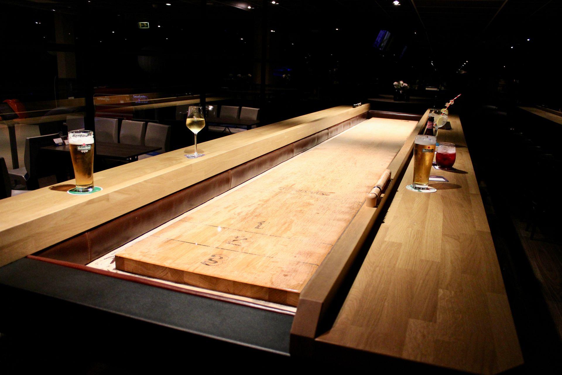 Shuffleboard bar